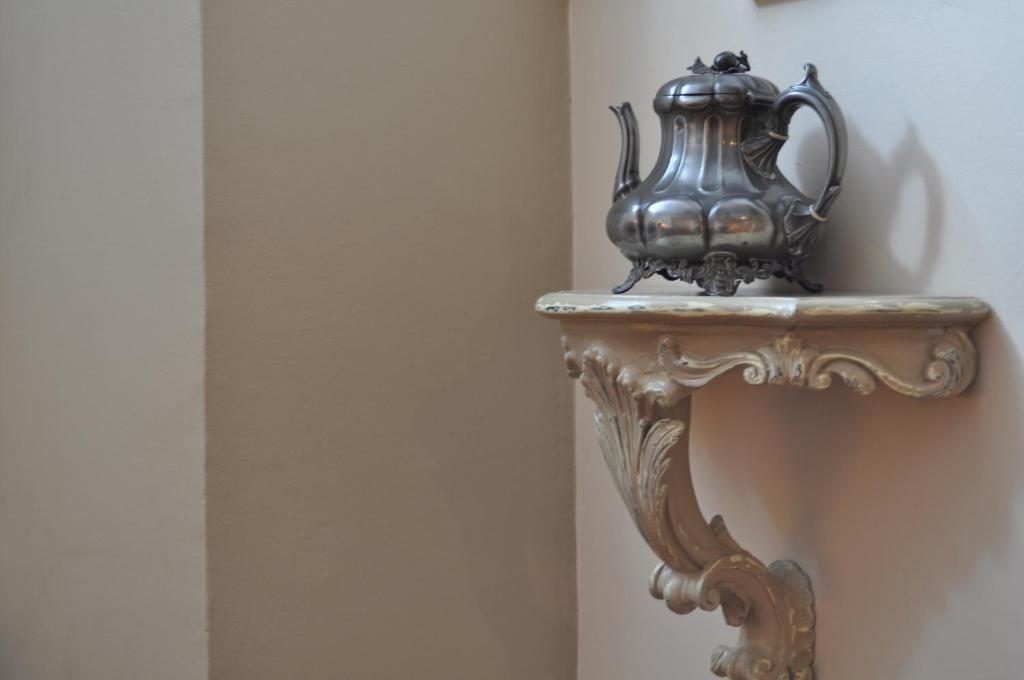 Old Ivy House Bed & Breakfast นานีทัน ภายนอก รูปภาพ